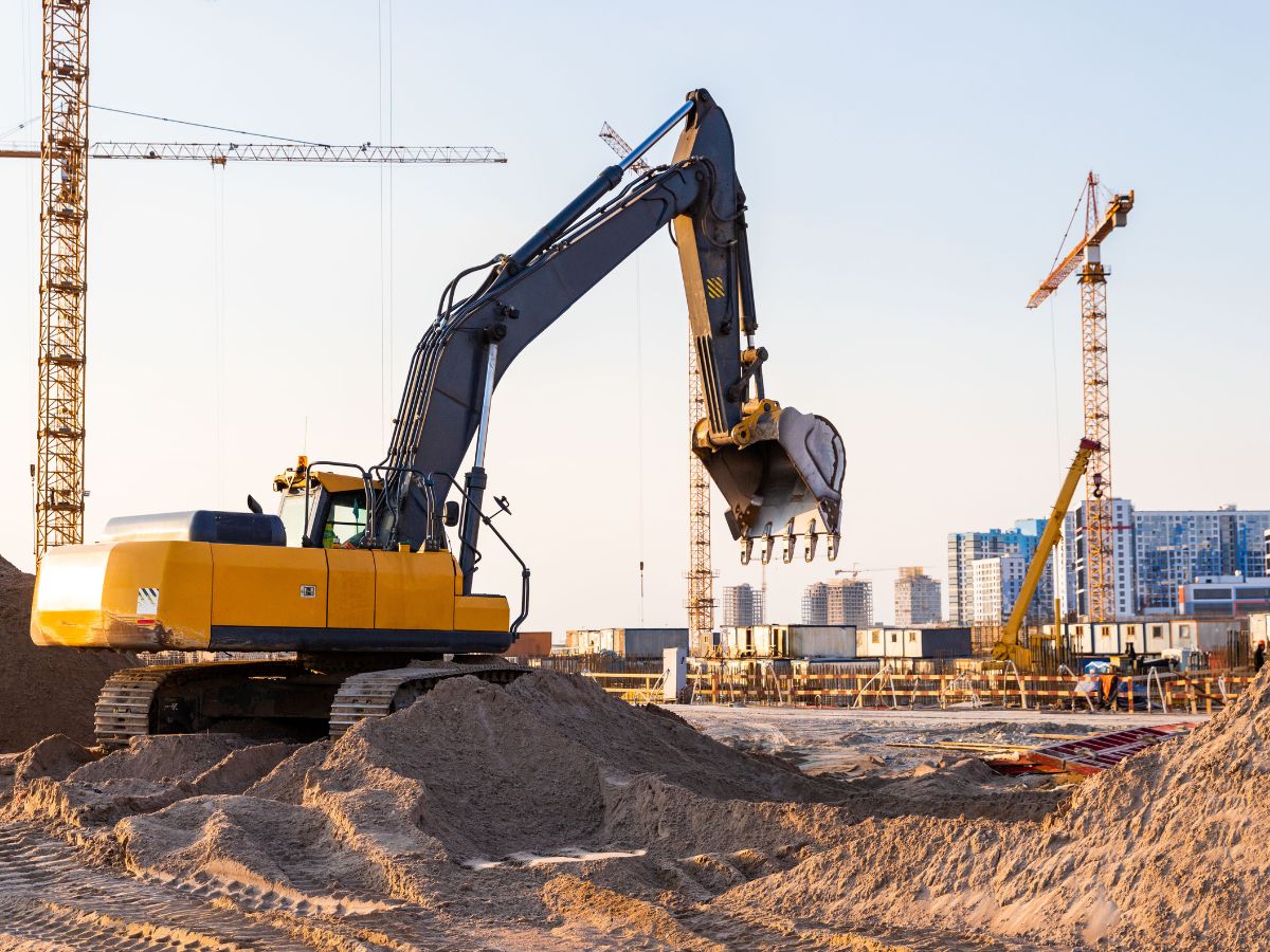 Construction site surveillance camera in Mirabel