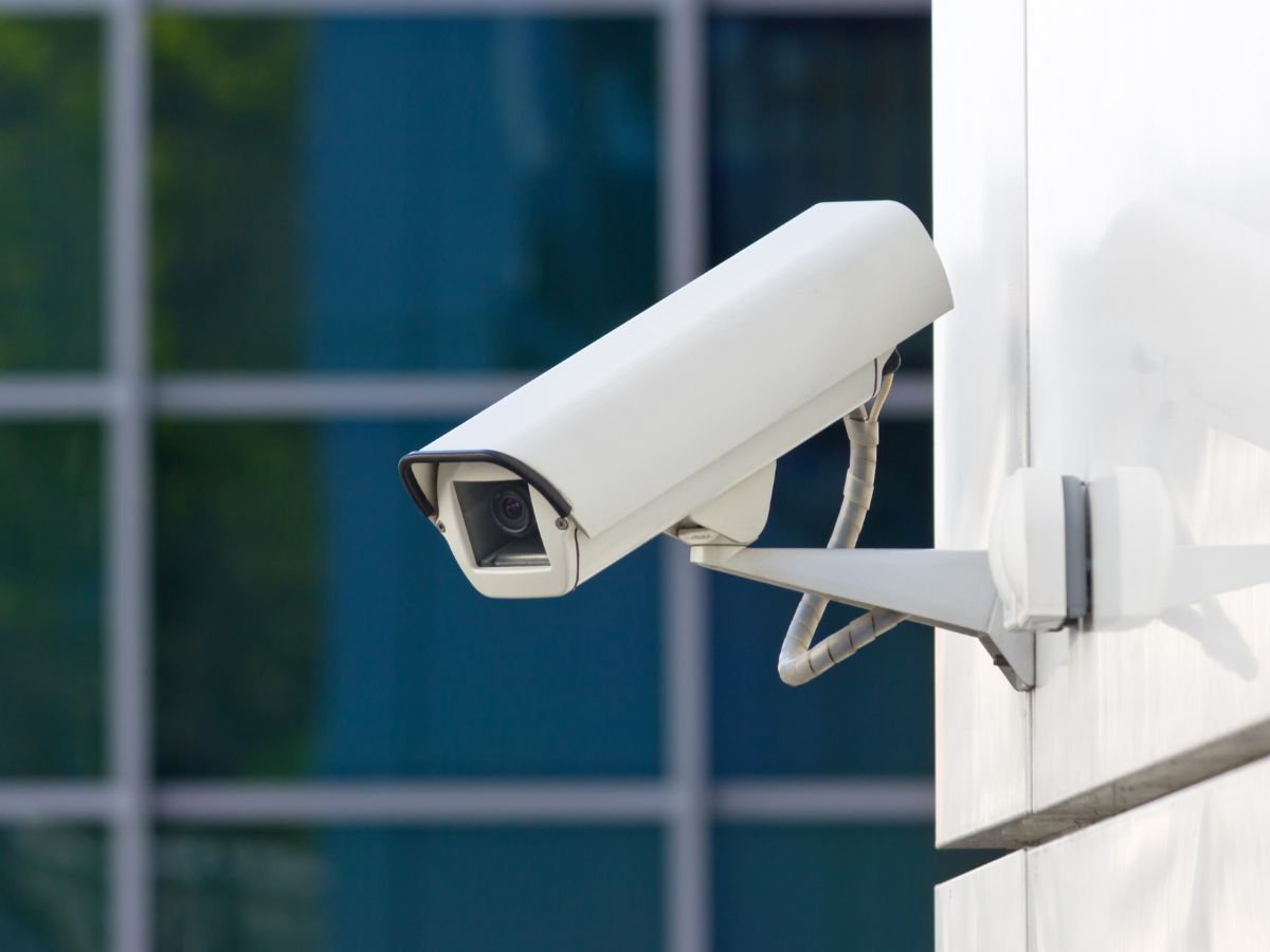 Commercial surveillance cameras in L'Assomption
