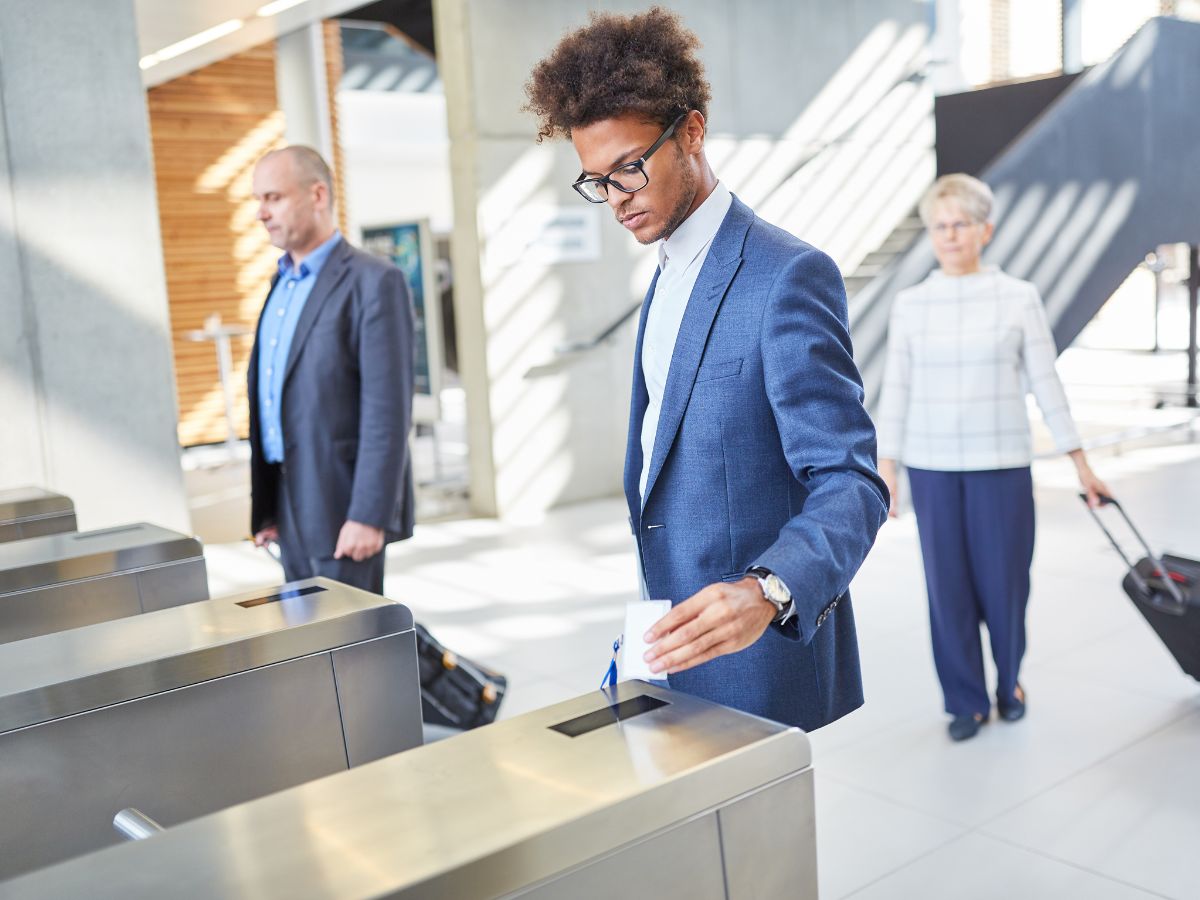 Contrôle d’accès commercial, Contrôle d'accès en entreprise, Solutions de contrôle d’accès commercial Taz Alarme