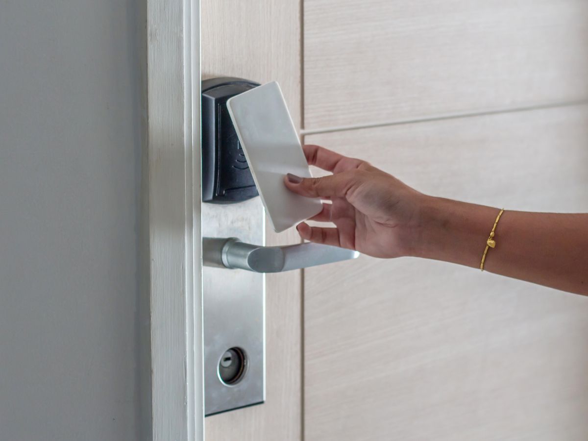 Contrôle d’accès commercial, Contrôle d'accès en entreprise, Solutions de contrôle d’accès commercial Taz Alarme